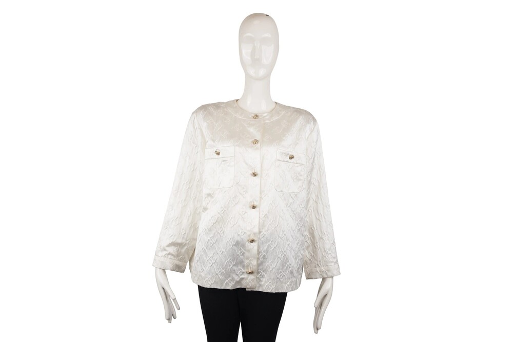 Chanel White Collarless Jacket CC Jacquard Satin Gold Hardware Size 50